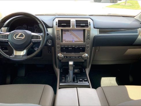 Used 2020 Lexus GX 460 Premium w/ Premium Package AWD/4WD image 16