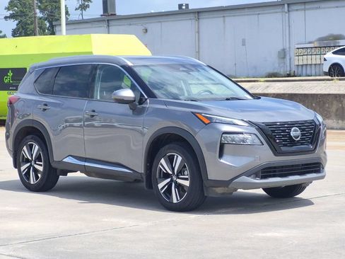 Used 2021 Nissan Rogue SL w/ Premium Package FWD image 8
