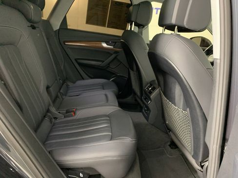 Used 2023 Audi Q5 2.0T Premium w/ Convenience Package image 40