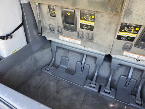 Used 2017 Toyota Sienna XLE Premium FWD image 21