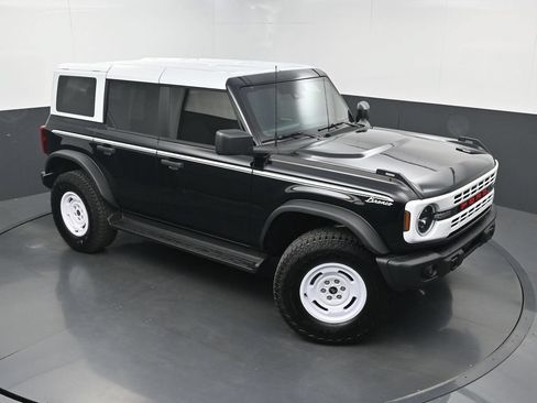 Used 2025 Ford Bronco Heritage Edition AWD/4WD image 33