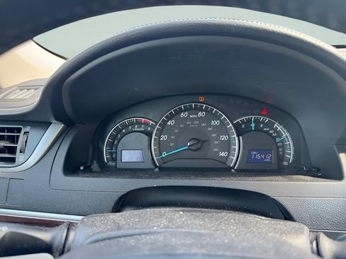 Used 2012 Toyota Camry XLE w/ Leather Pkg FWD image 23