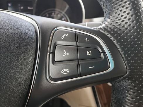 Used 2017 Mercedes-Benz GLC 300 4MATIC image 26