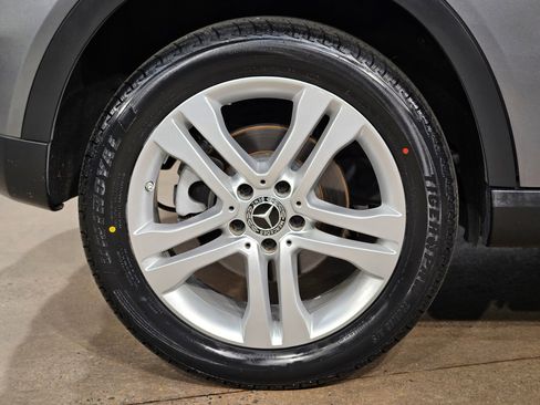 Used 2018 Mercedes-Benz GLA 250 image 17