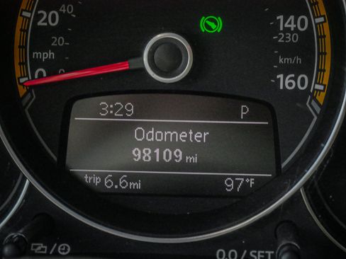 Used 2017 Volkswagen Beetle 1.8T Dune FWD image 22