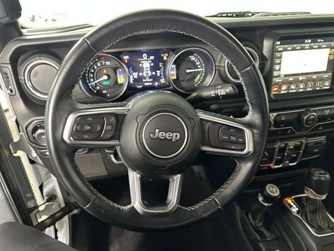 Used 2022 Jeep Wrangler Unlimited Sahara image 14