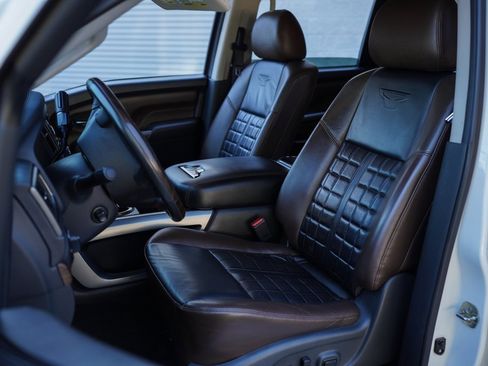 Used 2018 Nissan Titan Platinum Reserve image 23