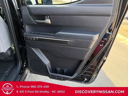 Used 2024 Toyota Tacoma TRD Off-Road AWD/4WD image 32