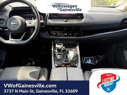 Used 2024 Nissan Rogue SL AWD/4WD image 13