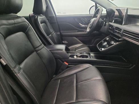 Used 2022 Lincoln Corsair AWD w/ Premium Package image 21