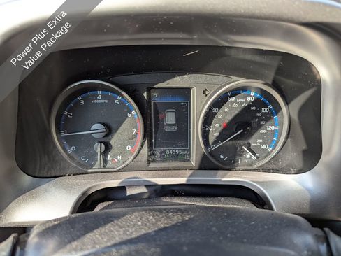 Used 2018 Toyota RAV4 XLE AWD/4WD image 5