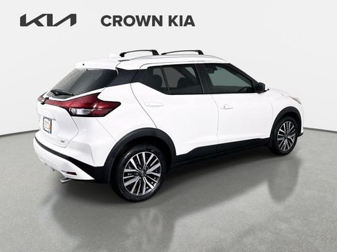 Used 2024 Nissan Kicks SV w/ Exterior Package FWD image 6