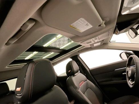 New 2026 Nissan Kicks SR image 34