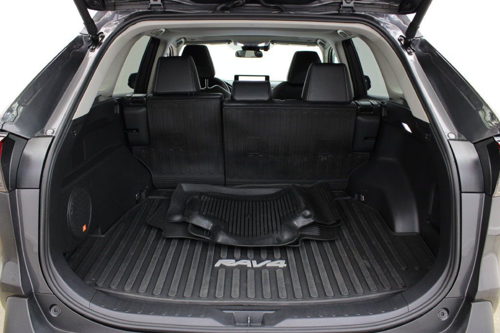 Used 2025 Toyota RAV4 XLE Premium w/ Weather Package FWD image 31