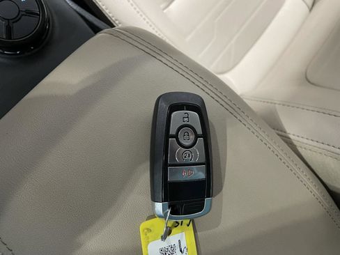 Used 2024 Ford Ranger Lariat w/ FX4 Off-Road Package image 30