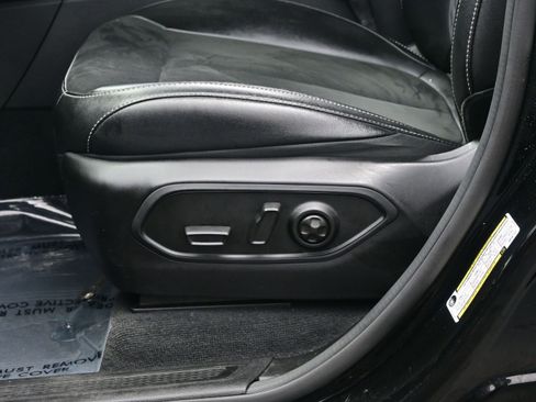 Used 2024 Jeep Grand Cherokee Altitude image 11