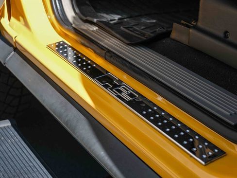 Used 2004 HUMMER H2 w/ Chrome Appearance Package image 39