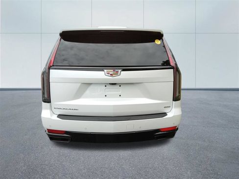 Used 2023 Cadillac Escalade Sport Platinum AWD/4WD image 4