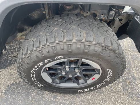 Used 2019 Jeep Wrangler Unlimited Rubicon AWD/4WD image 16