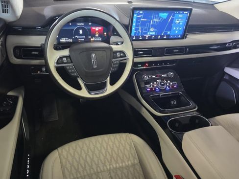 Used 2023 Lincoln Nautilus Black Label AWD/4WD image 10