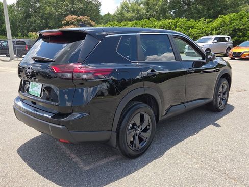 New 2026 Nissan Rogue SV FWD image 10