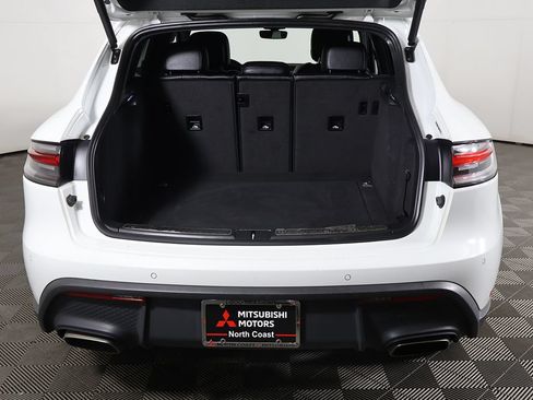 Used 2023 Porsche Macan AWD/4WD image 17