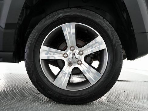 Used 2016 Jeep Patriot High Altitude image 54