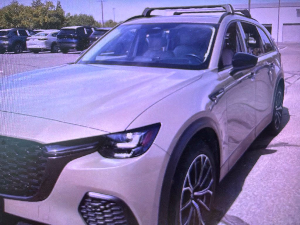 Used 2025 MAZDA CX-70 Plug-In Hybrid w/ Premium Pkg AWD/4WD image 2