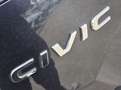 Used 2021 Honda Civic Touring image 12
