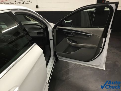 Used 2016 Chevrolet Impala LT FWD image 39