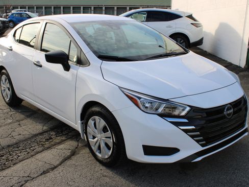 Certified 2024 Nissan Versa S w/ Trunk Package image 8