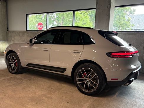 Used 2023 Porsche Macan S AWD/4WD image 2