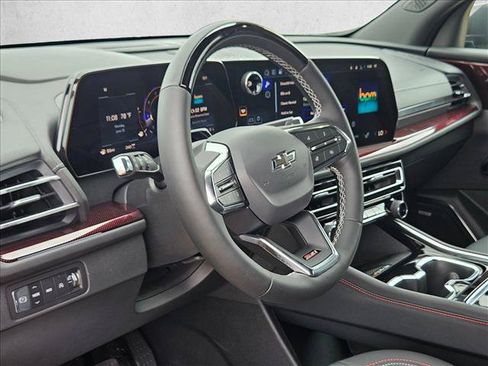 New 2026 Chevrolet Traverse Z71 w/ Enhanced Driving Package AWD/4WD image 3
