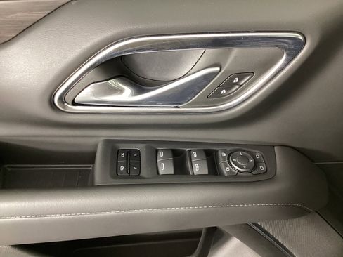 Used 2023 Chevrolet Suburban LT w/ LT Signature Package image 27