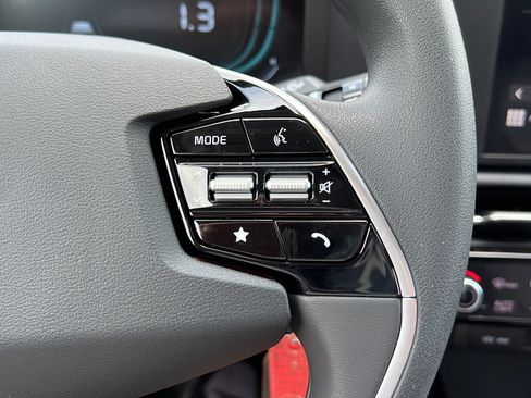 New 2026 Kia Niro LX FWD image 22