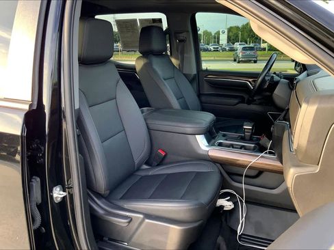 Used 2023 Chevrolet Silverado 1500 LT Trail Boss w/ LT Trail Boss Premium Package AWD/4WD image 9