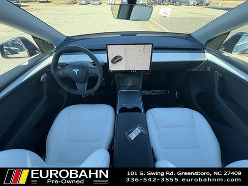 Used 2023 Tesla Model Y Long Range image 18