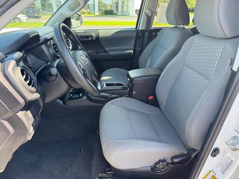 Certified 2022 Toyota Tacoma SR w/ SR Convenience Package RWD image 5