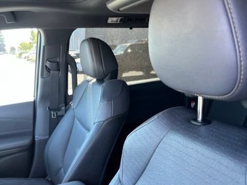 Used 2023 Toyota Sienna XLE Woodland Edition AWD/4WD image 6