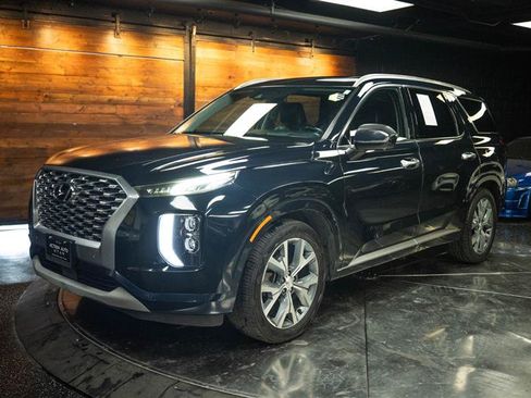 Used 2021 Hyundai Palisade Limited w/ Cargo Package FWD image 2