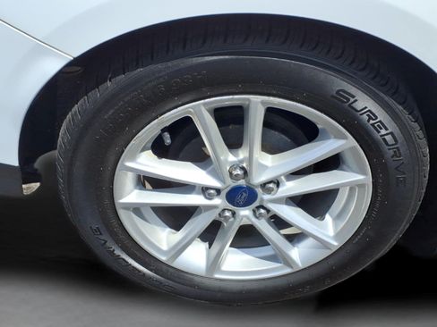 Used 2016 Ford Focus SE FWD image 15