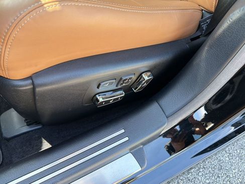 Used 2016 Lexus LS 460 w/ Comfort Package image 14