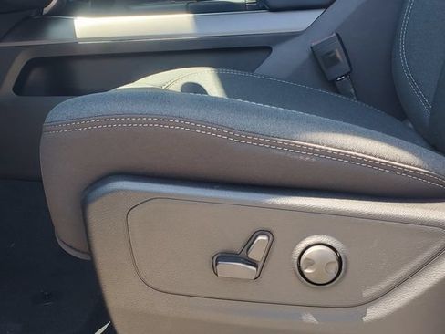 Used 2026 RAM 1500 Big Horn AWD/4WD image 8