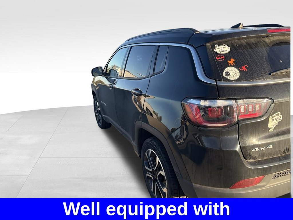 Used 2022 Jeep Compass Limited w/ Sun and Sound Group AWD/4WD image 3