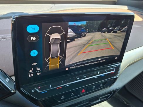 Used 2023 Volkswagen ID.4 Pro image 18