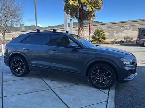 Used 2020 Audi Q8 Prestige image 5