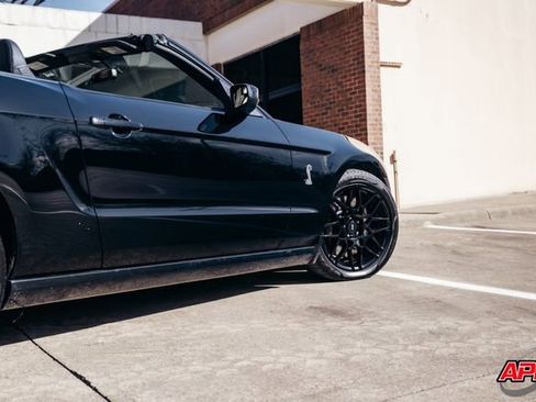 Used 2013 Ford Mustang Shelby GT500 image 27