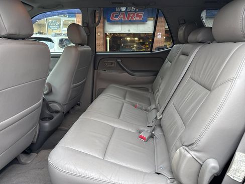 Used 2006 Toyota Sequoia SR5 image 11