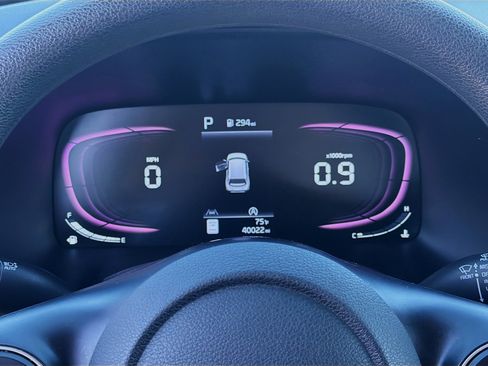 Used 2024 Kia Soul LX w/ Option Group 015 FWD image 11