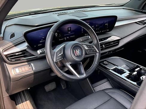 Used 2025 Buick Enclave Preferred FWD image 18
